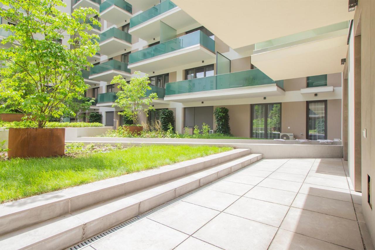 Corvin Modern Two Bedroom Apartment Free Parking Budapeste Exterior foto