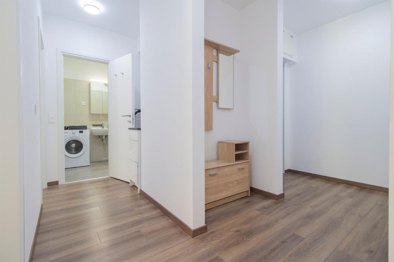 Corvin Modern Two Bedroom Apartment Free Parking Budapeste Exterior foto